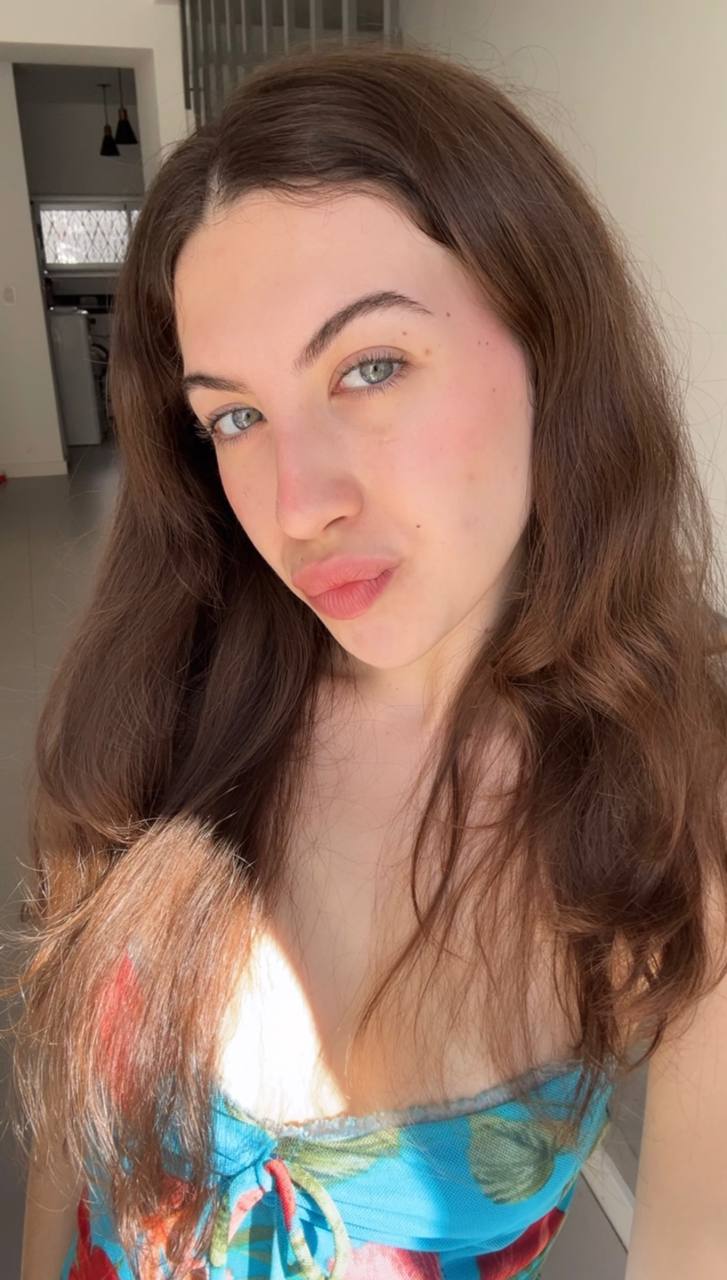 Nude girl Amber in Kanpur