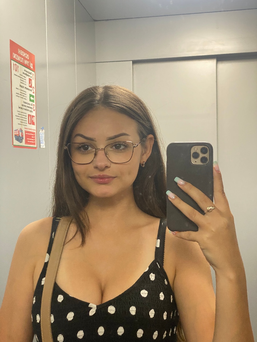 Sexy model Stacy in Kanpur