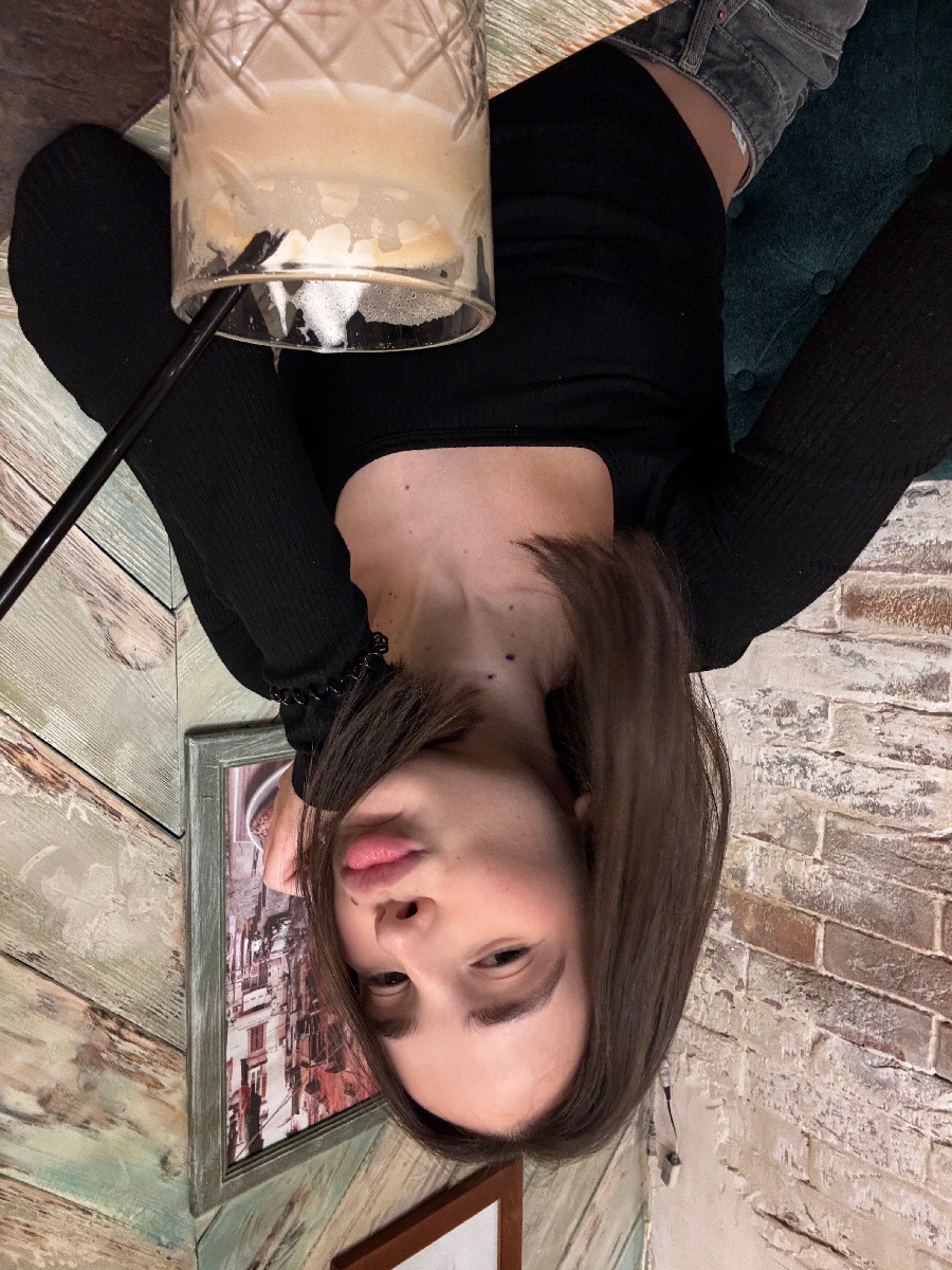 Fresh photos, fresh mood — Tina online in Kanpur